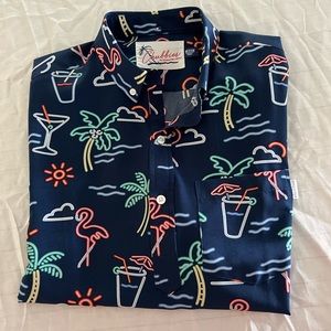 NWOT Chubbies mens button shirt. Size medium